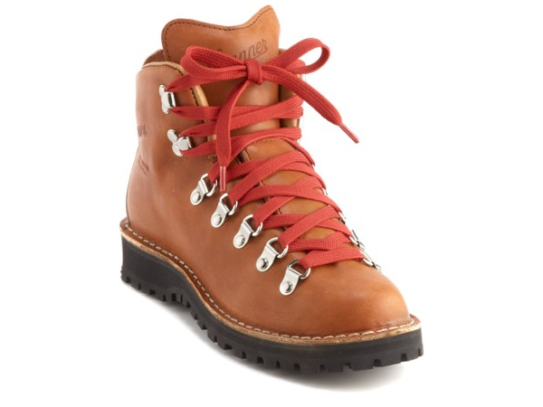 fashionable waterproof hiking boots