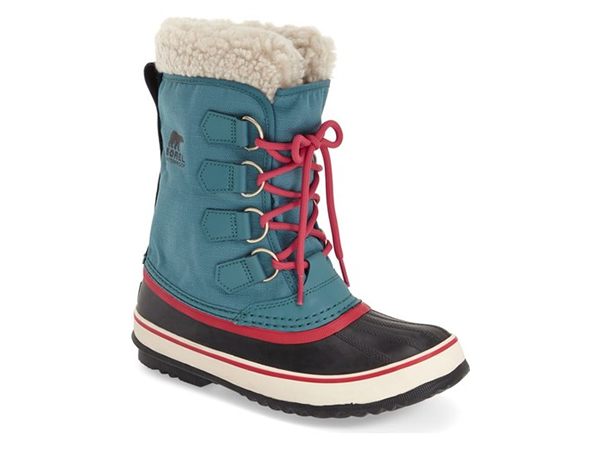 stylish women's hiking boots