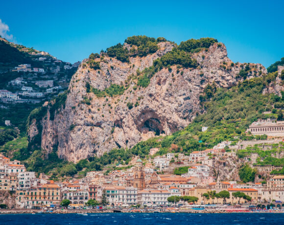 Buildings and mountain scenery of the Amalfi Coast