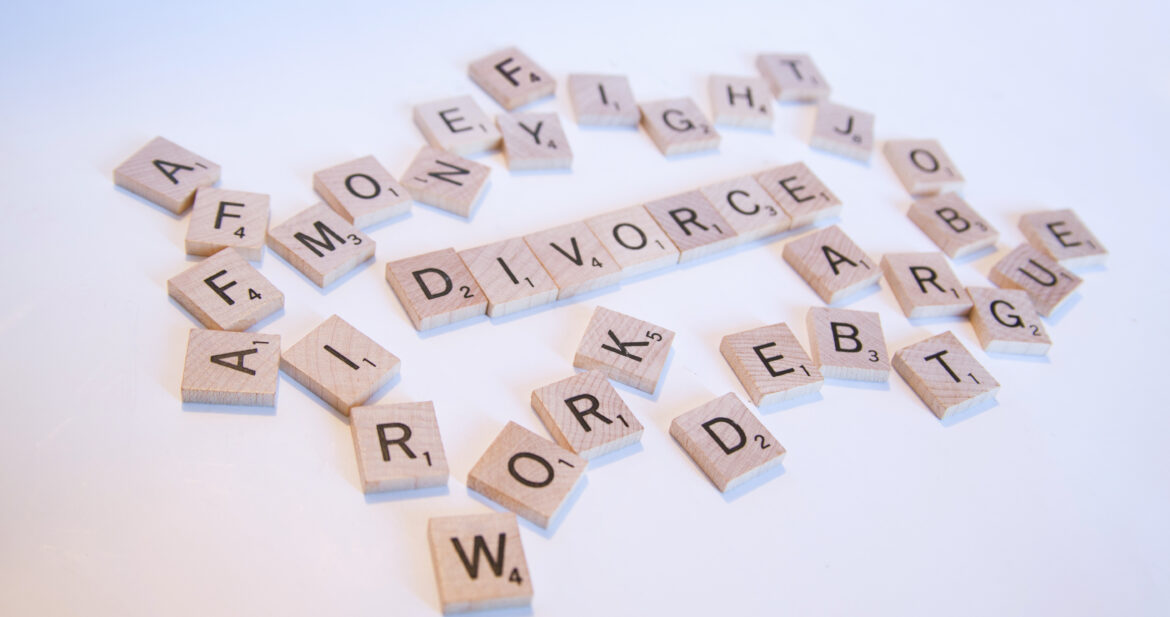 Scrabble letters spelling out the word 'divorce'